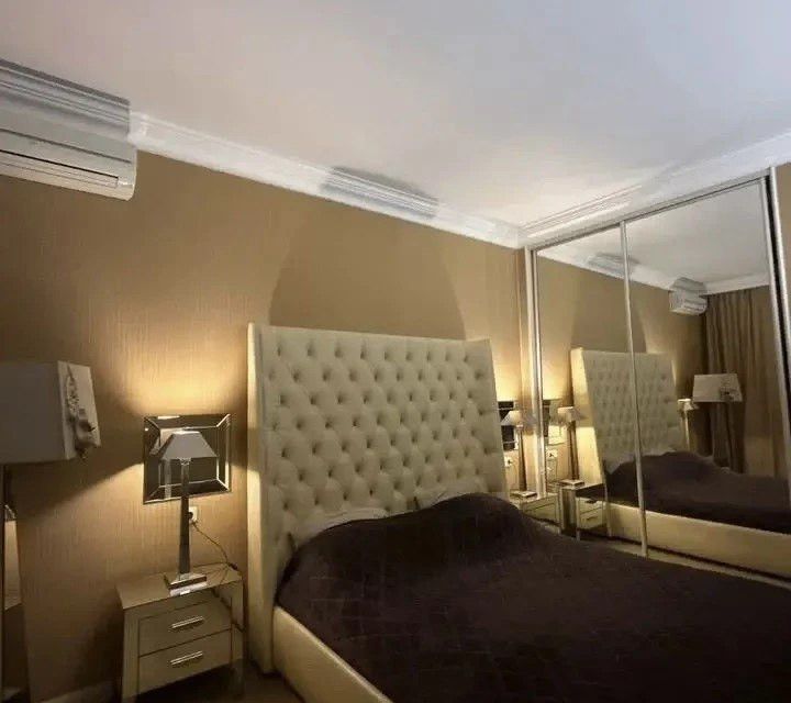 Продаётся 2-комнатная квартира, 75 м²