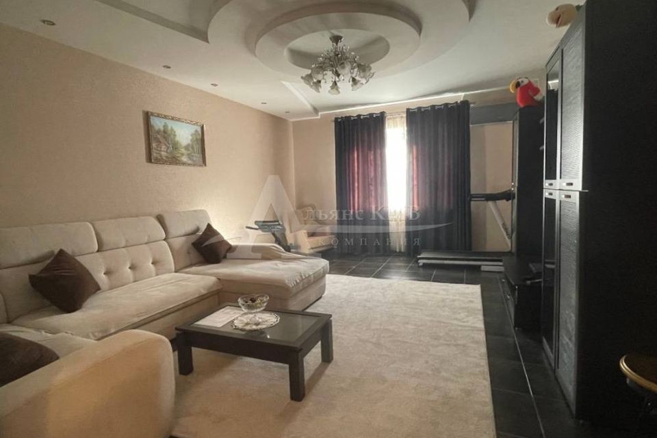 Продаётся 3-комнатная квартира, 116 м²