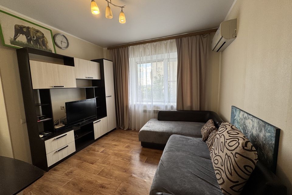 Продаётся 1-комнатная квартира, 38.3 м²