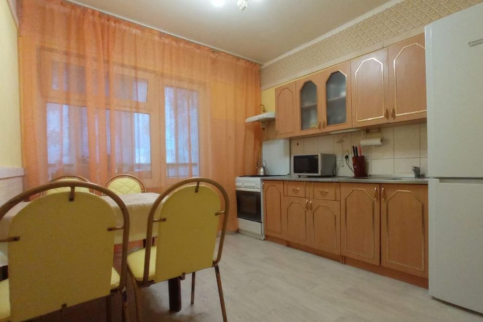 Продаётся 2-комнатная квартира, 67.6 м²