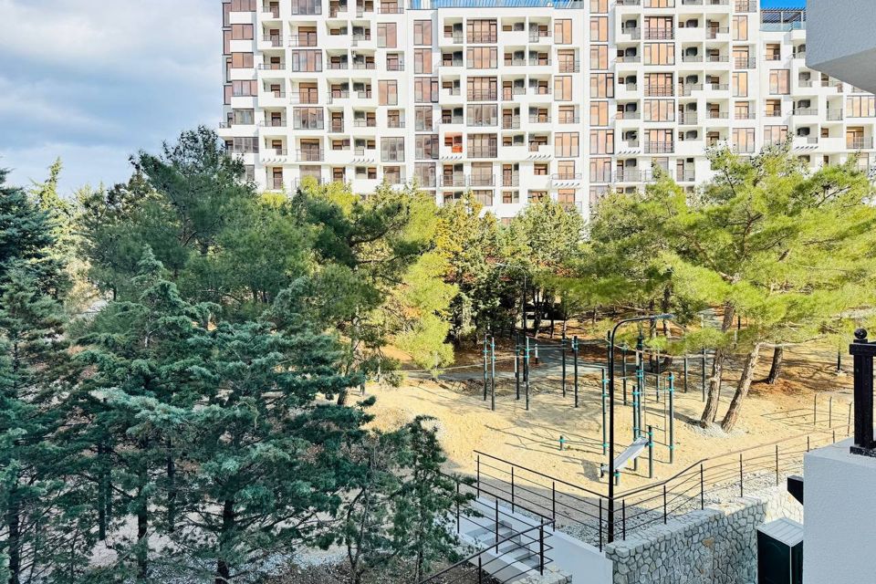 Продаётся 1-комнатная квартира, 76 м²