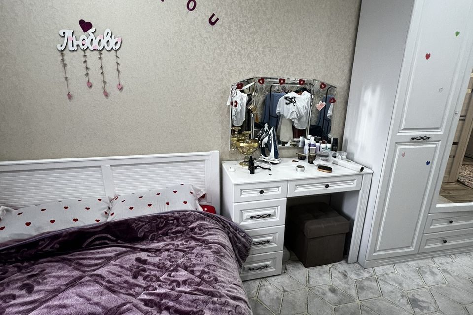 Продаётся 3-комнатная квартира, 55.5 м²
