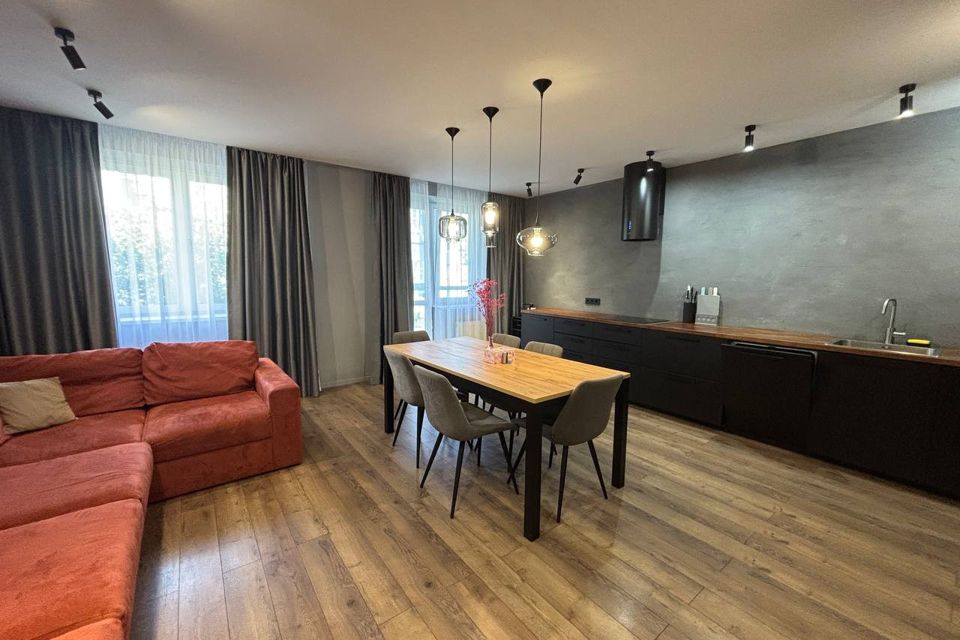 Продаётся 3-комнатная квартира, 76.3 м²
