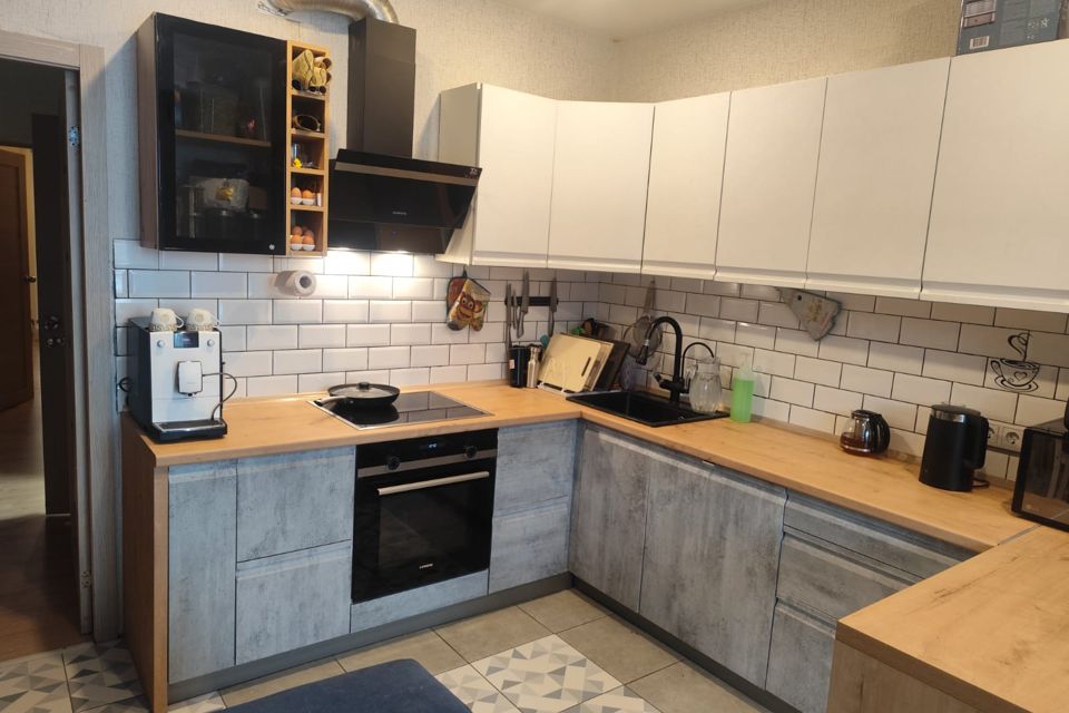 Продаётся 2-комнатная квартира, 61.3 м²