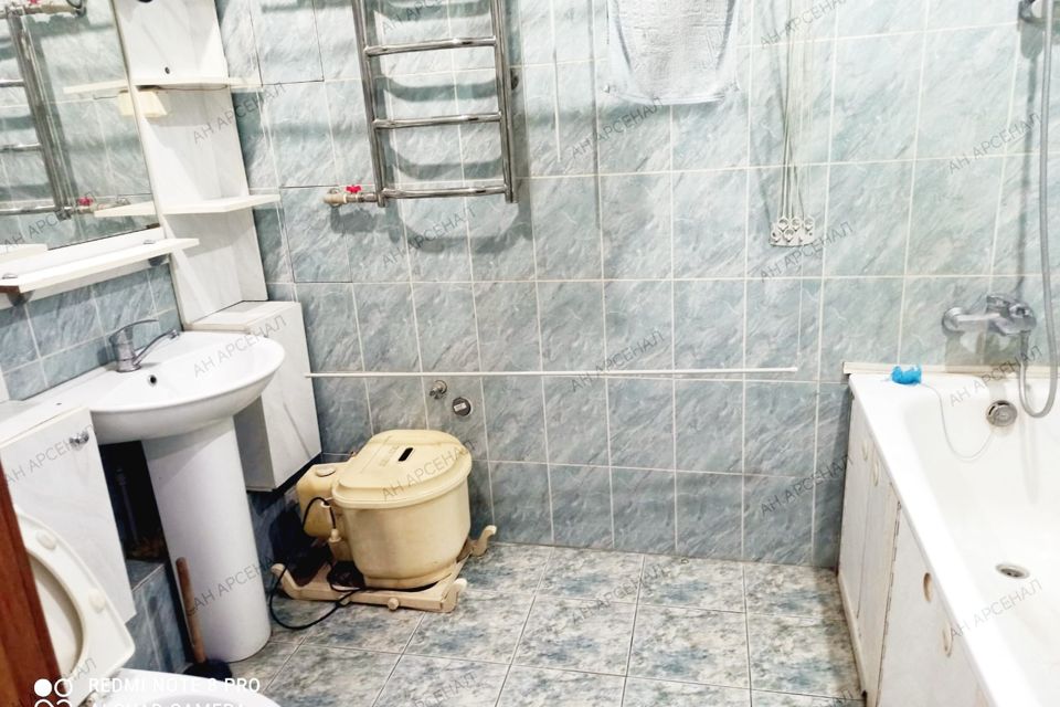 Продаётся 3-комнатная квартира, 56.2 м²