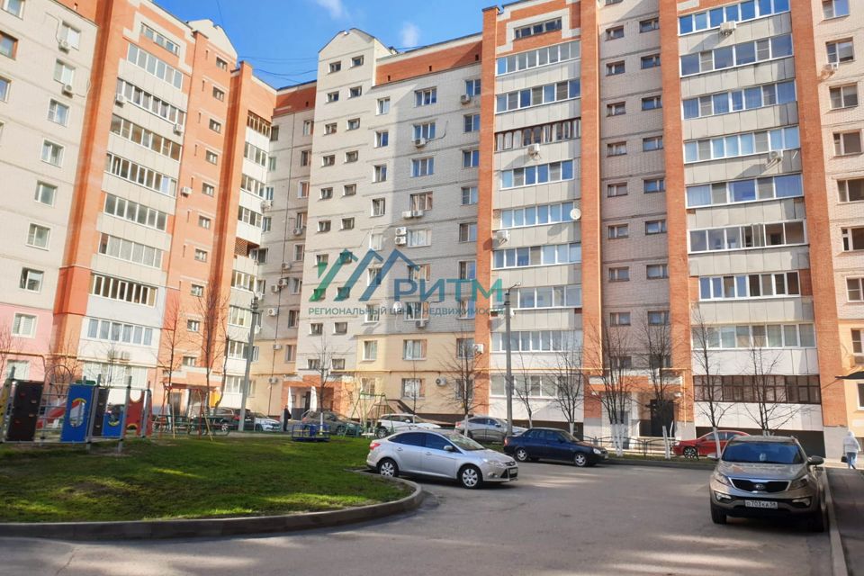 Продаётся 3-комнатная квартира, 97 м²