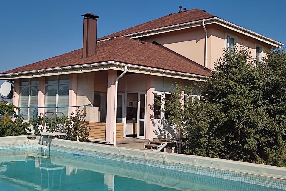 Продаётся 2-этажный дом, 252 м²