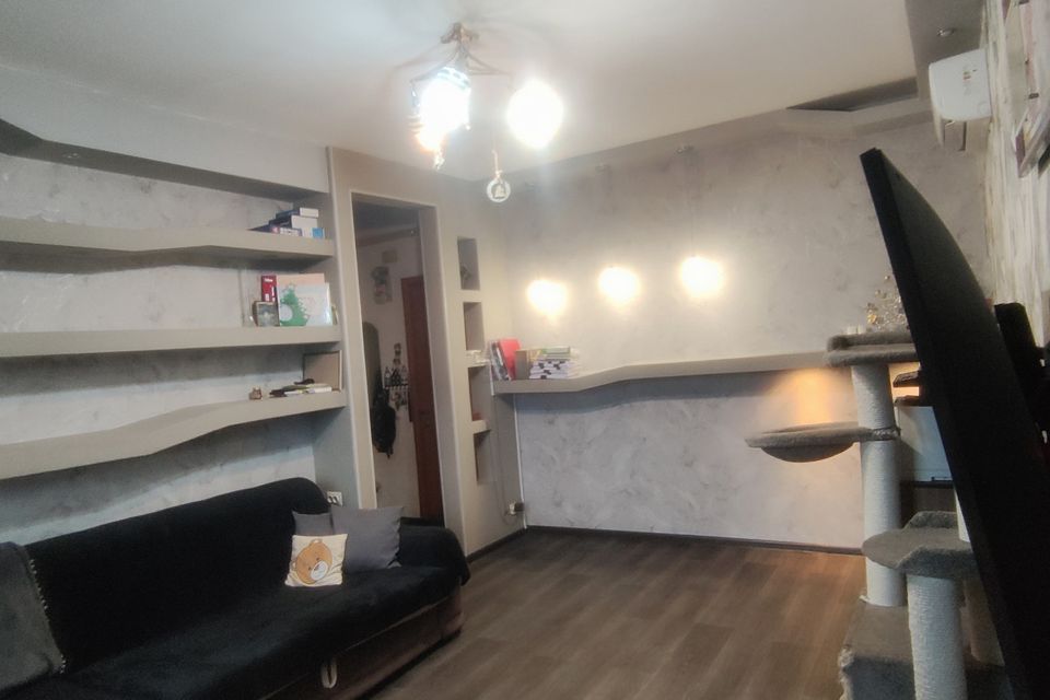Продаётся 4-комнатная квартира, 75 м²