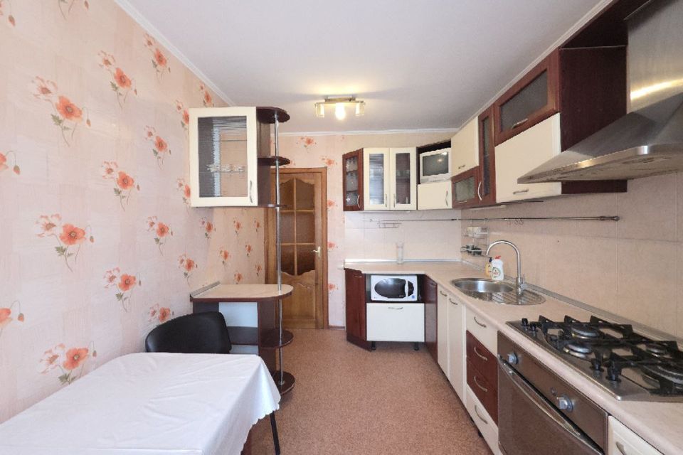Продаётся 4-комнатная квартира, 82.1 м²