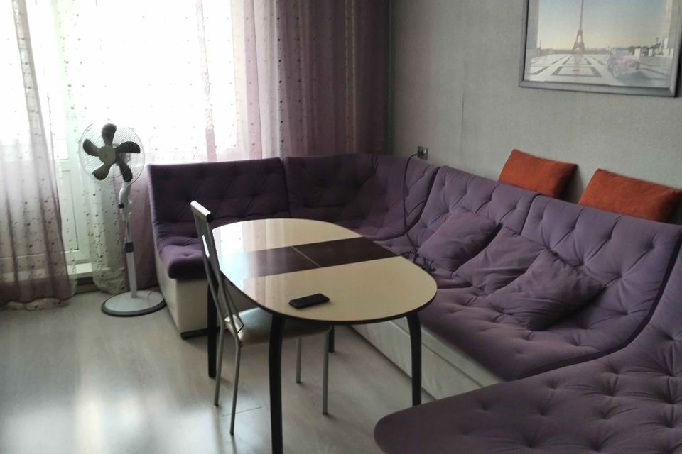 Продаётся 4-комнатная квартира, 70 м²