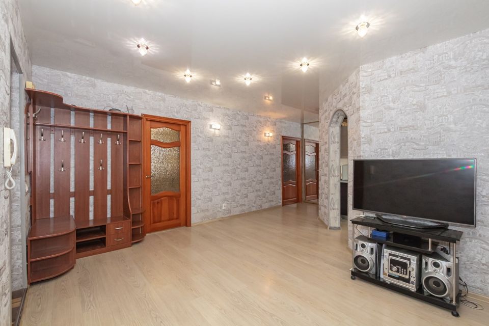 Продаётся 2-комнатная квартира, 77 м²