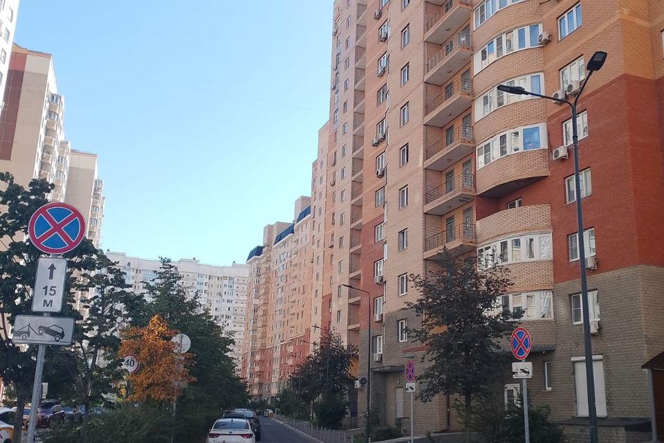 Продаётся 2-комнатная квартира, 68.7 м²