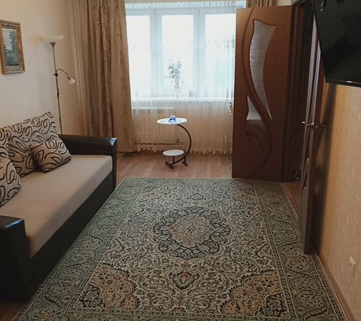 Продаётся 1-комнатная квартира, 42.2 м²