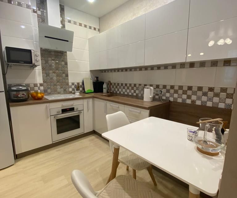 Продаётся 2-комнатная квартира, 56.5 м²