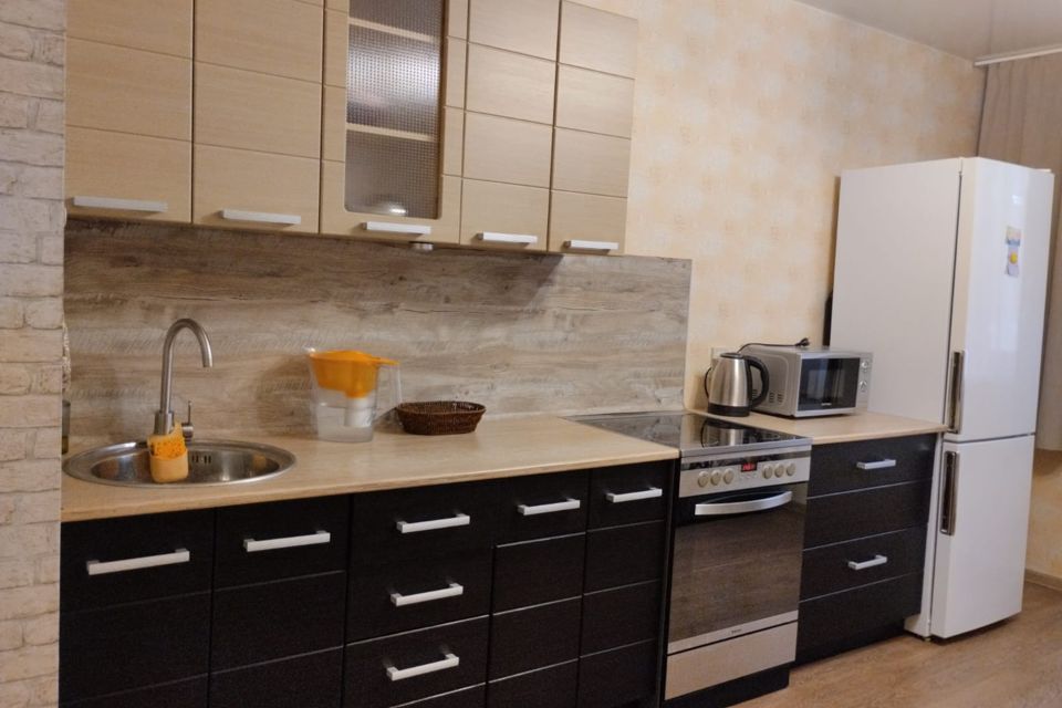 Сдаётся 1-комнатная квартира, 47.6 м²