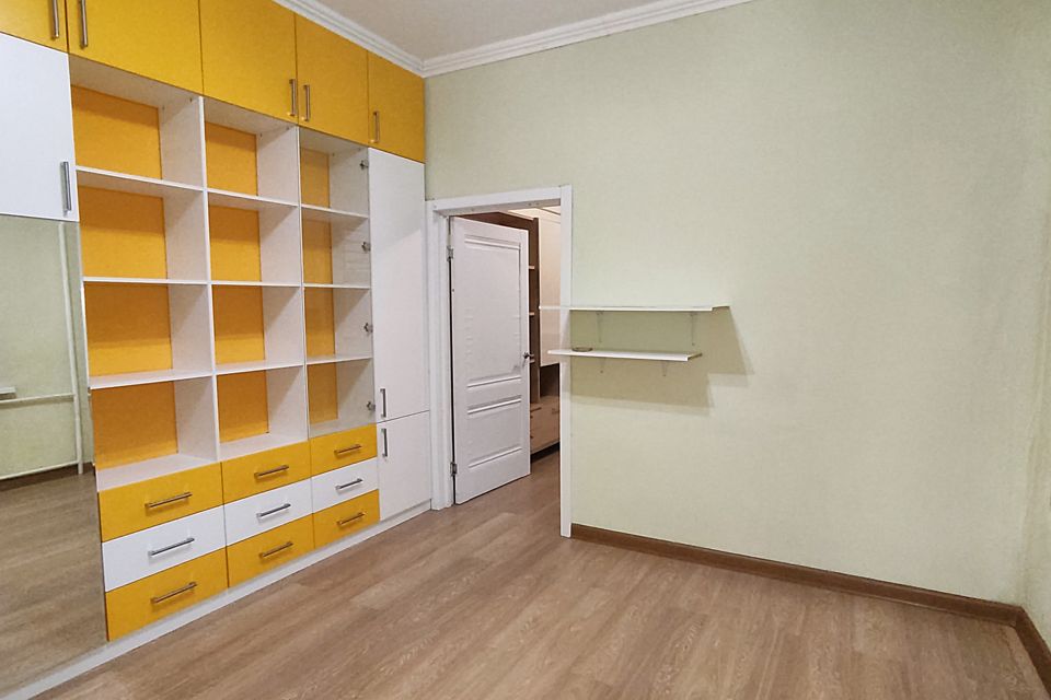 Продаётся 2 комнаты в 4-комн. квартире, 23.7 м²