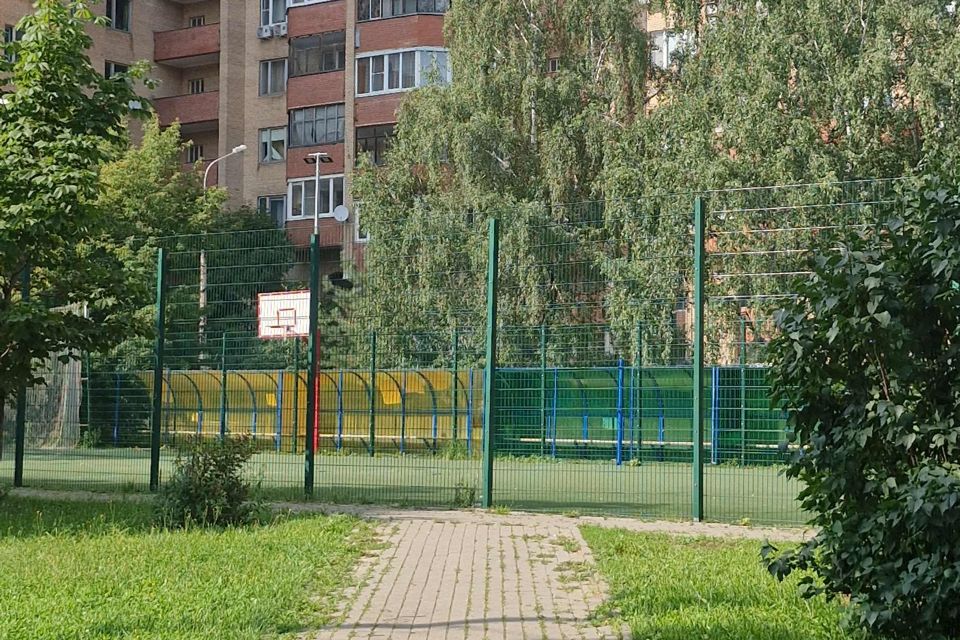 Сдаётся 2-комнатная квартира, 87 м²