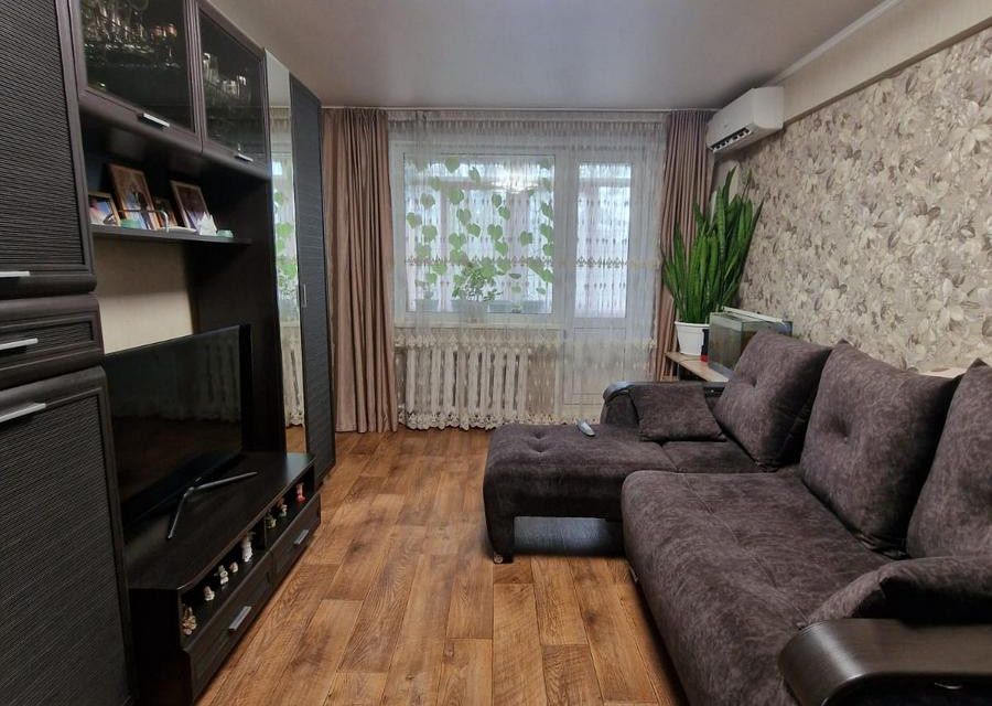 Продаётся 4-комнатная квартира, 59 м²