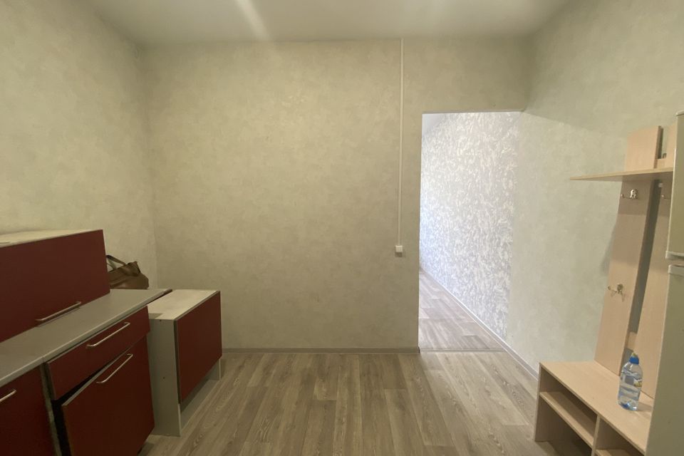 Продаётся комната в 5-комн. квартире, 18.6 м²