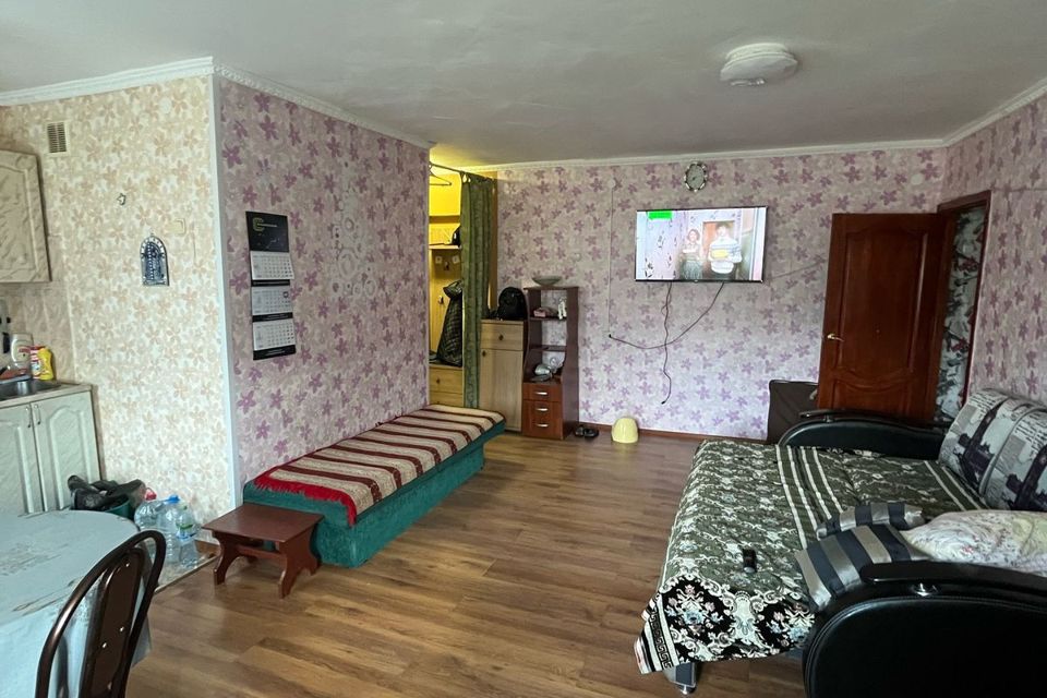 Продаётся 2-комнатная квартира, 42.4 м²