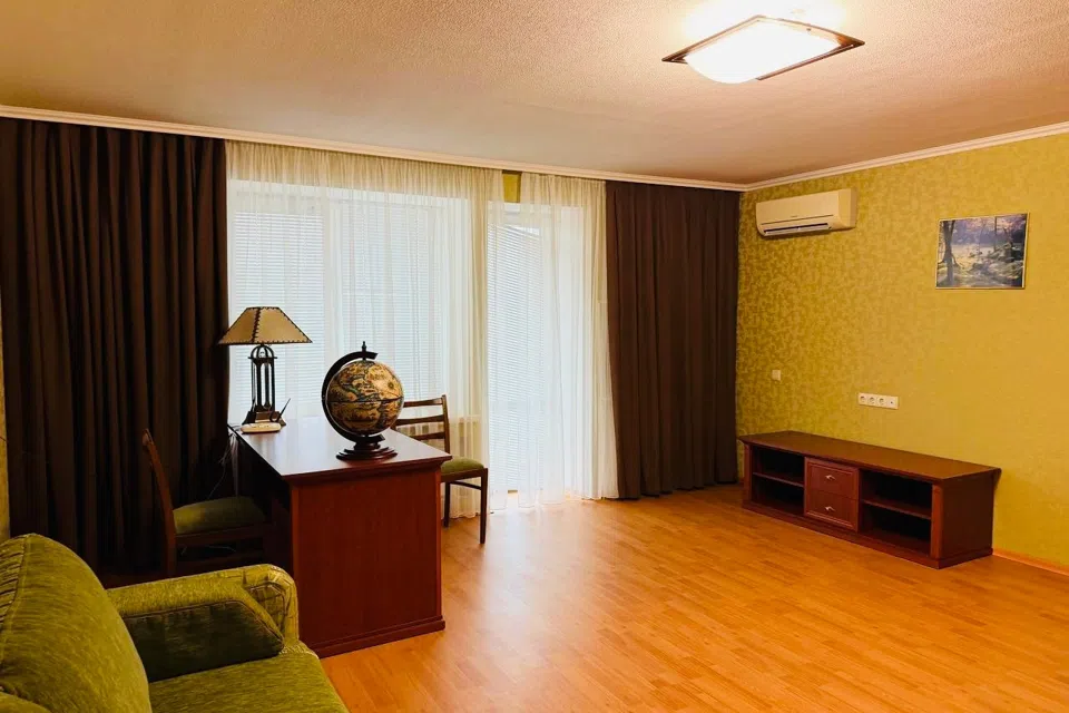 Продаётся 3-этажный дом, 380.3 м²