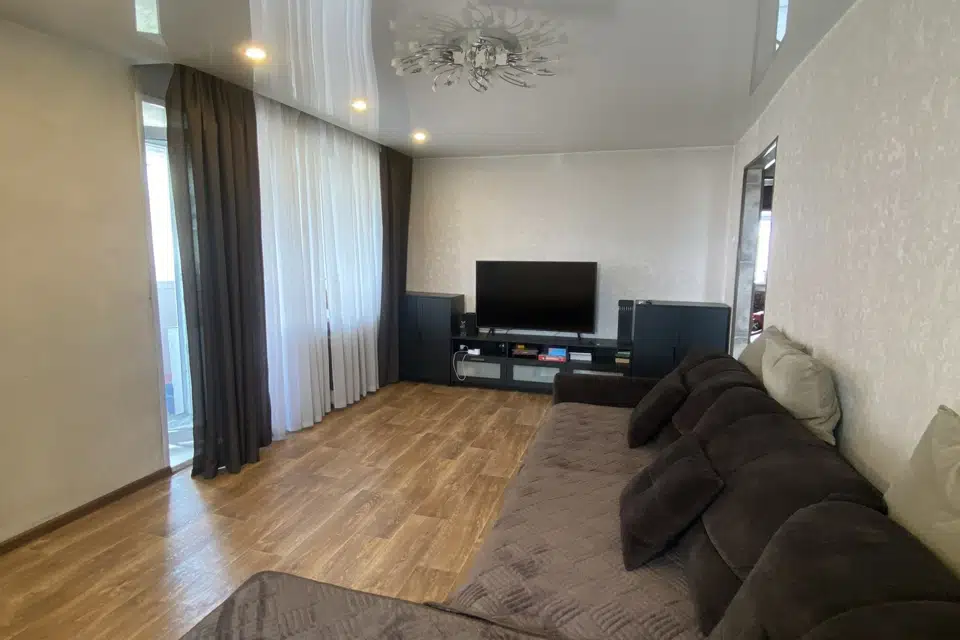 Продаётся 4-комнатная квартира, 89.2 м²