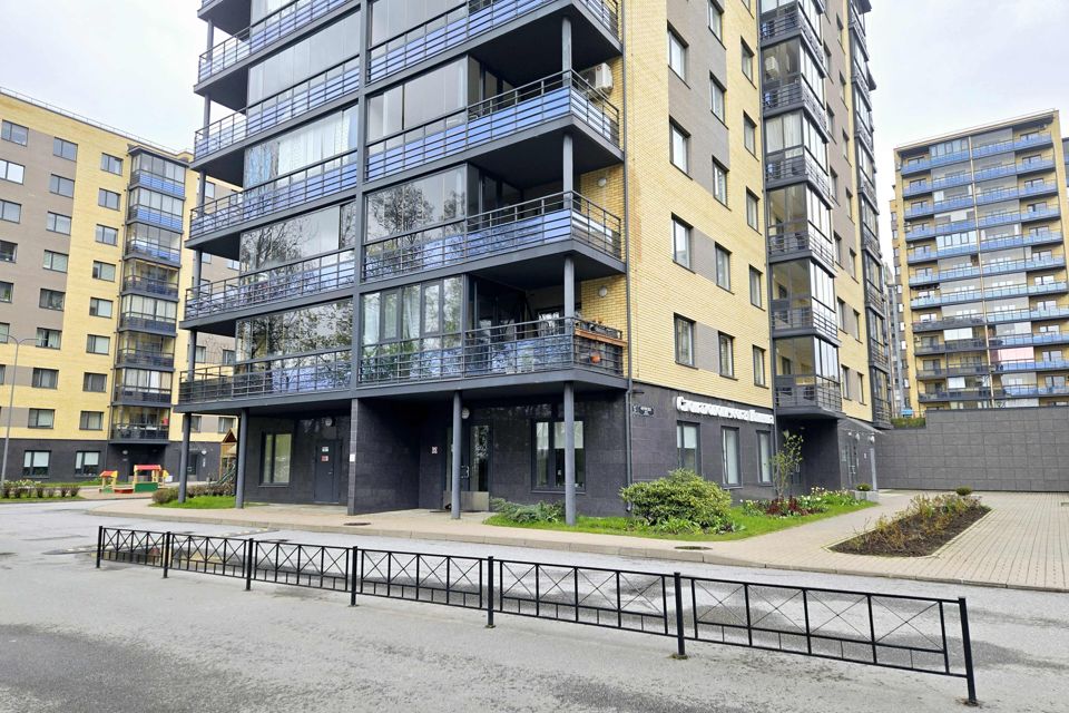 Продаётся 2-комнатная квартира, 71.7 м²