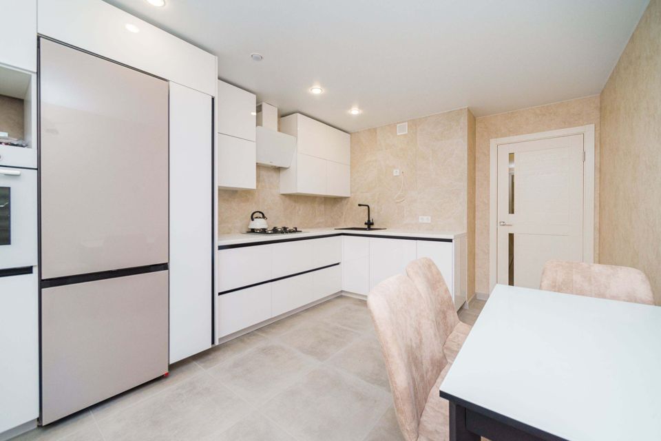 Продаётся 3-комнатная квартира, 82 м²
