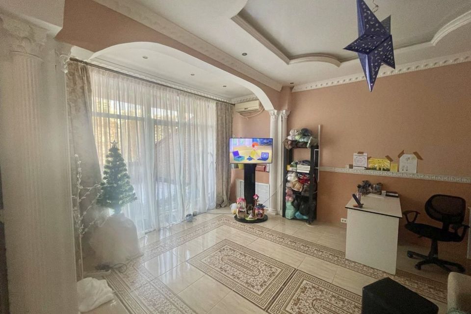 Продаётся 4-комнатная квартира, 98.9 м²