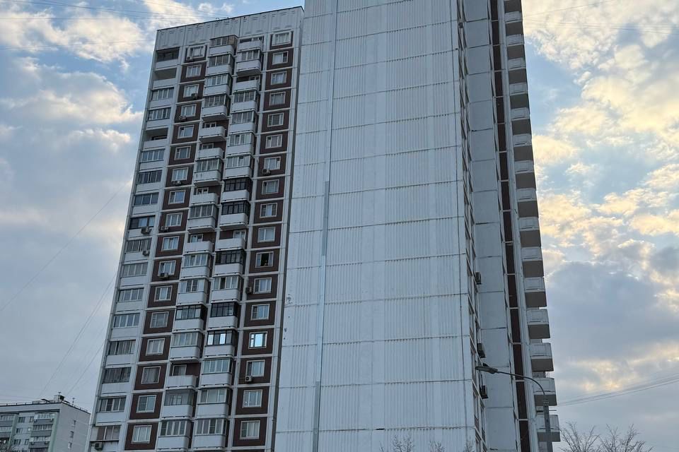 Продаётся 4-комнатная квартира, 98.3 м²