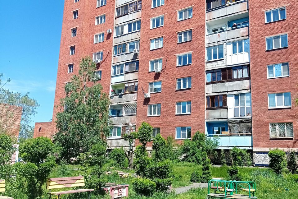Продаётся 1-комнатная квартира, 41.8 м²