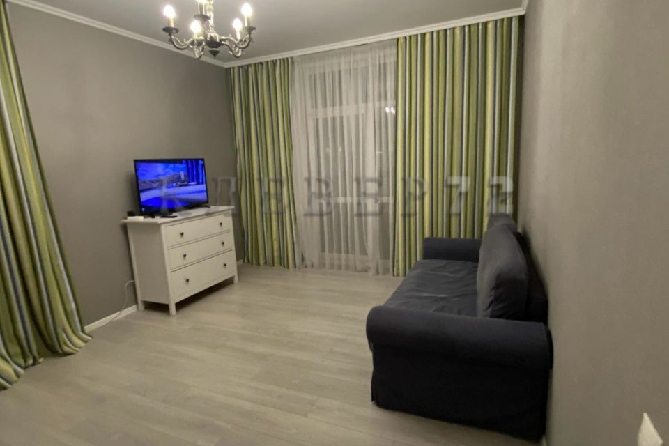 Сдаётся 2-комнатная квартира, 57 м²