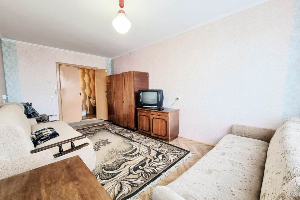 Продаётся комната в 5-комн. квартире, 17.4 м²