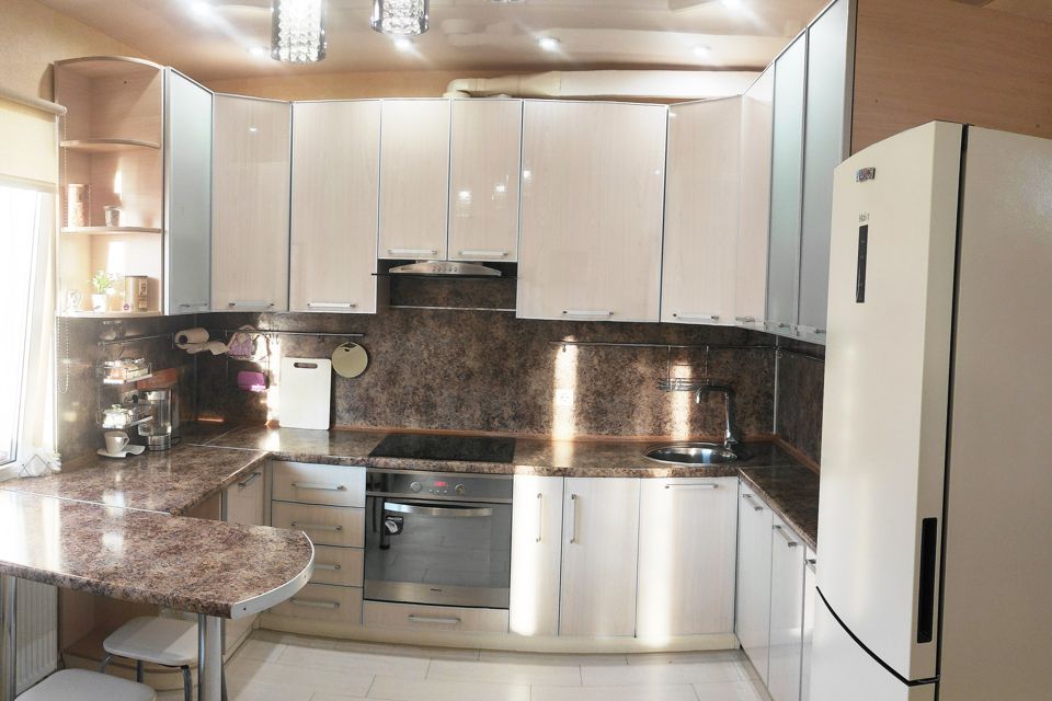 Продаётся 1-комнатная квартира, 50.2 м²