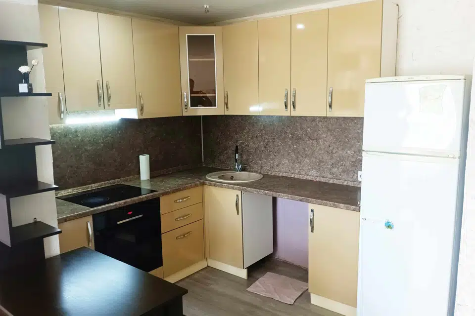 Продаётся 3-комнатная квартира, 43.3 м²