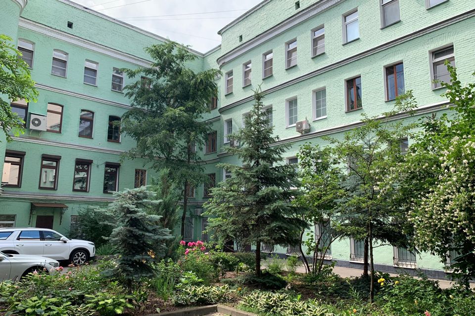 Продаётся 2-комнатная квартира, 68.6 м²