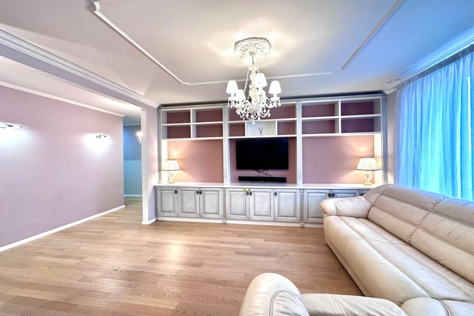 Продаётся 3-комнатная квартира, 100 м²