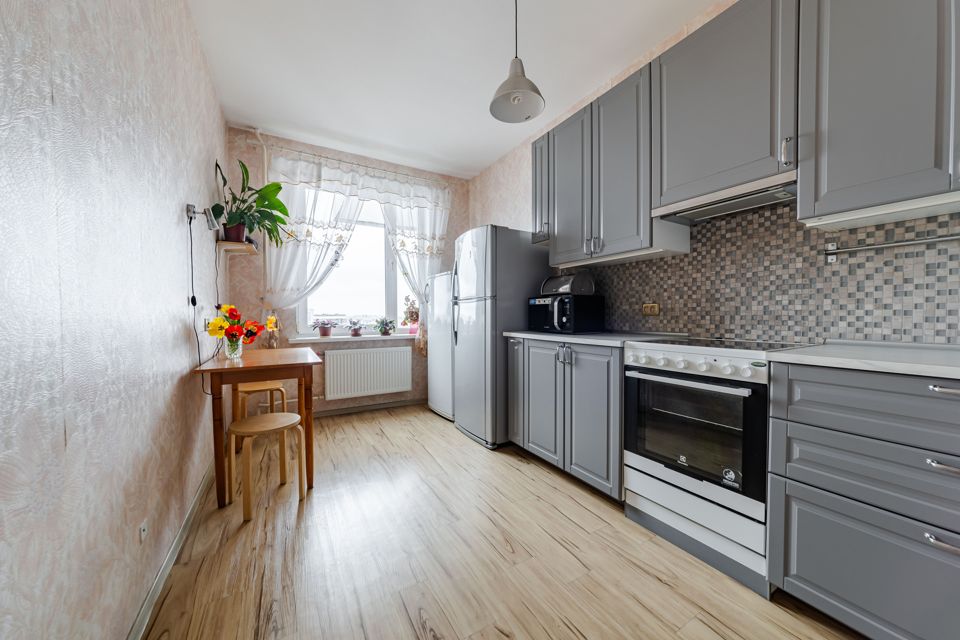 Продаётся 3-комнатная квартира, 93.7 м²