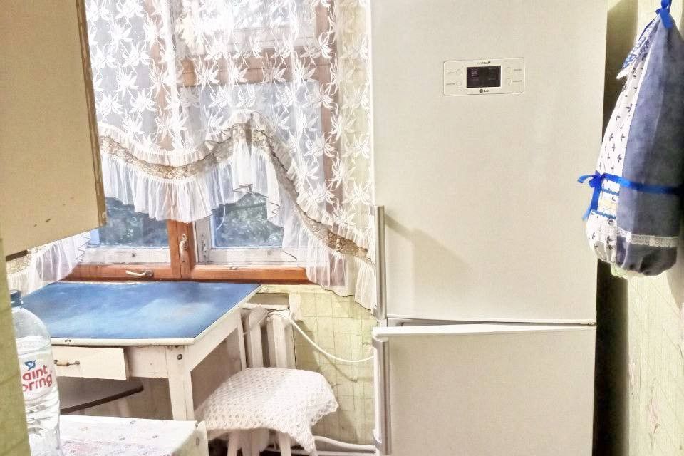 Продаётся 4-комнатная квартира, 65 м²