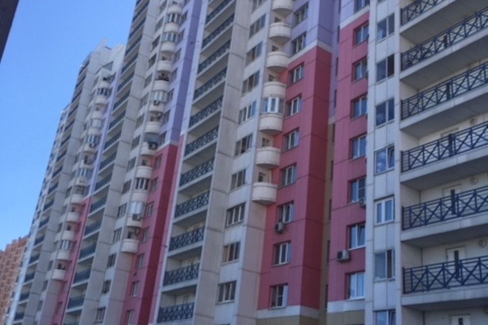 Продаётся 1-комнатная квартира, 49 м²