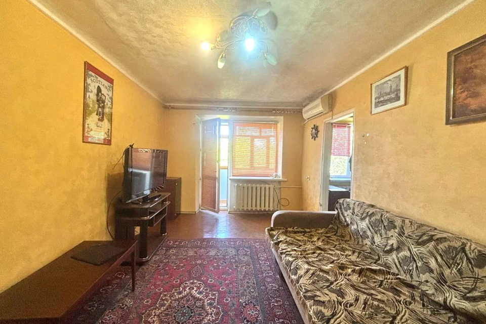 Продаётся 3-комнатная квартира, 56 м²