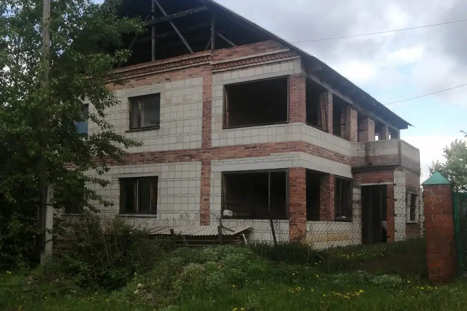 Продаётся 2-этажный дом, 350 м²