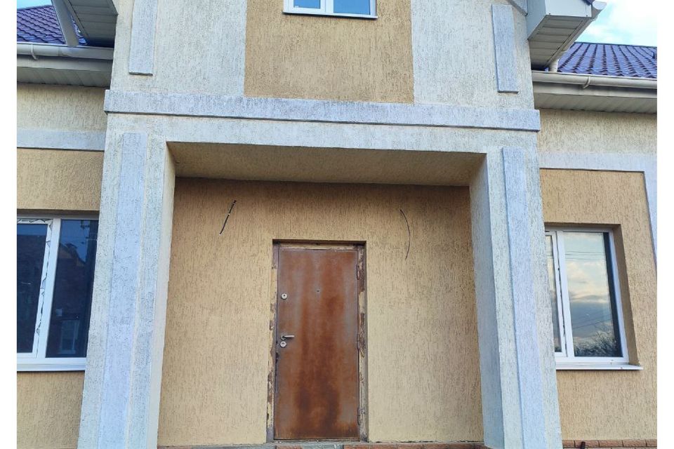 Продаётся 2-этажный дом, 253 м²