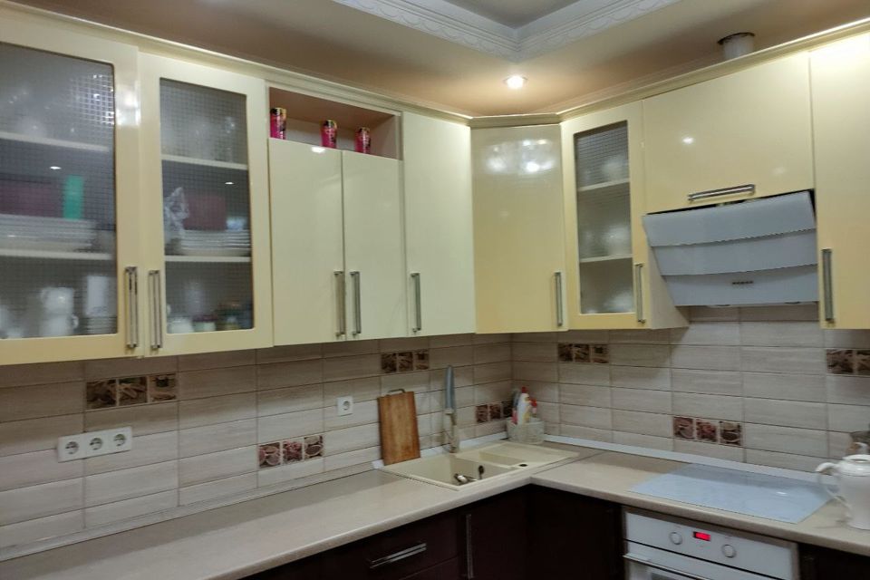 Продаётся 3-комнатная квартира, 91 м²