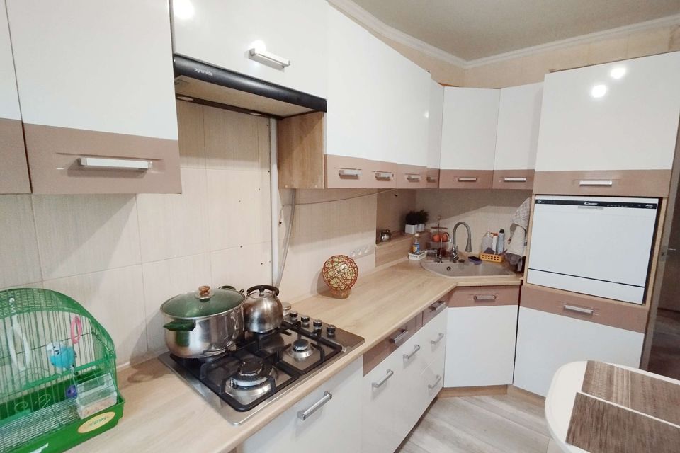 Продаётся 3-комнатная квартира, 64 м²