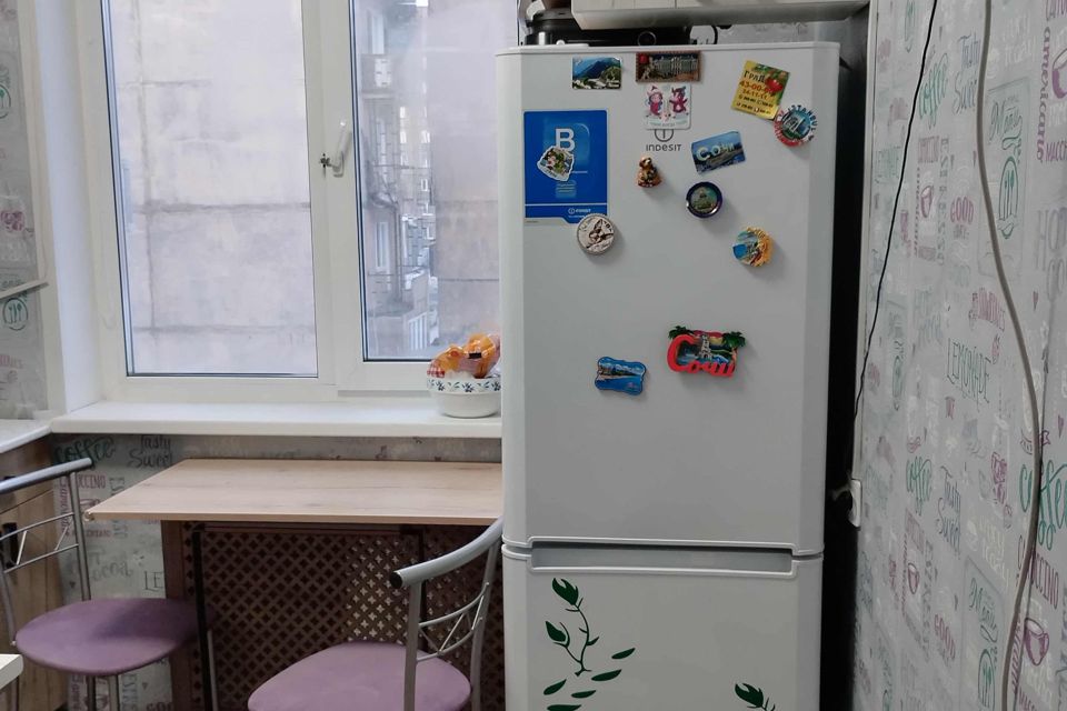 Продаётся 2-комнатная квартира, 42.4 м²