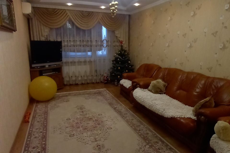 Продаётся 4-комнатная квартира, 79 м²