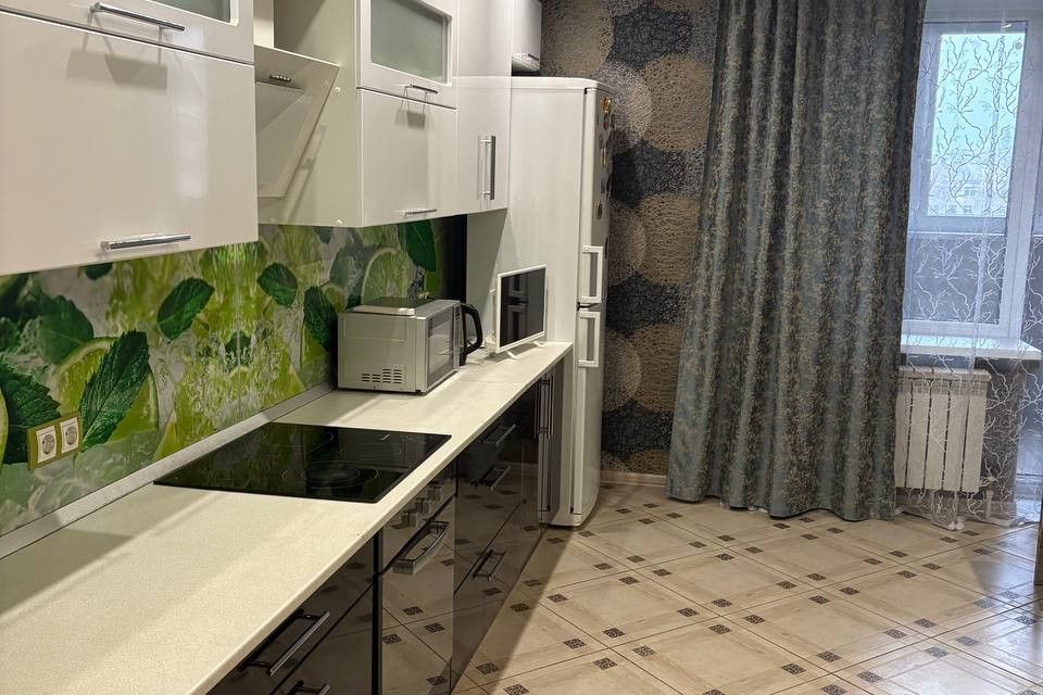 Продаётся 1-комнатная квартира, 59.8 м²