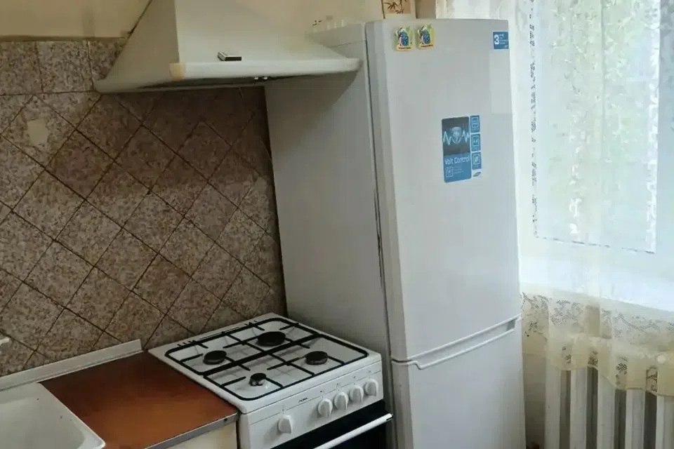 Продаётся 4-комнатная квартира, 64 м²
