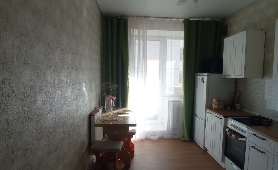 Сдаётся 1-комнатная квартира, 42 м²